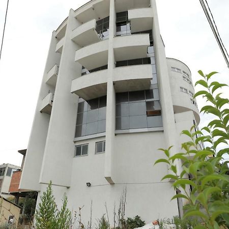 Hotel Gjuta Tirana Exterior foto