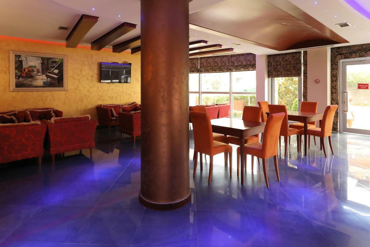 Hotel Gjuta Tirana Exterior foto