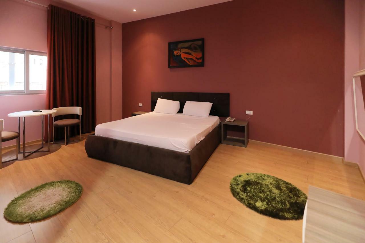 Hotel Gjuta Tirana Exterior foto